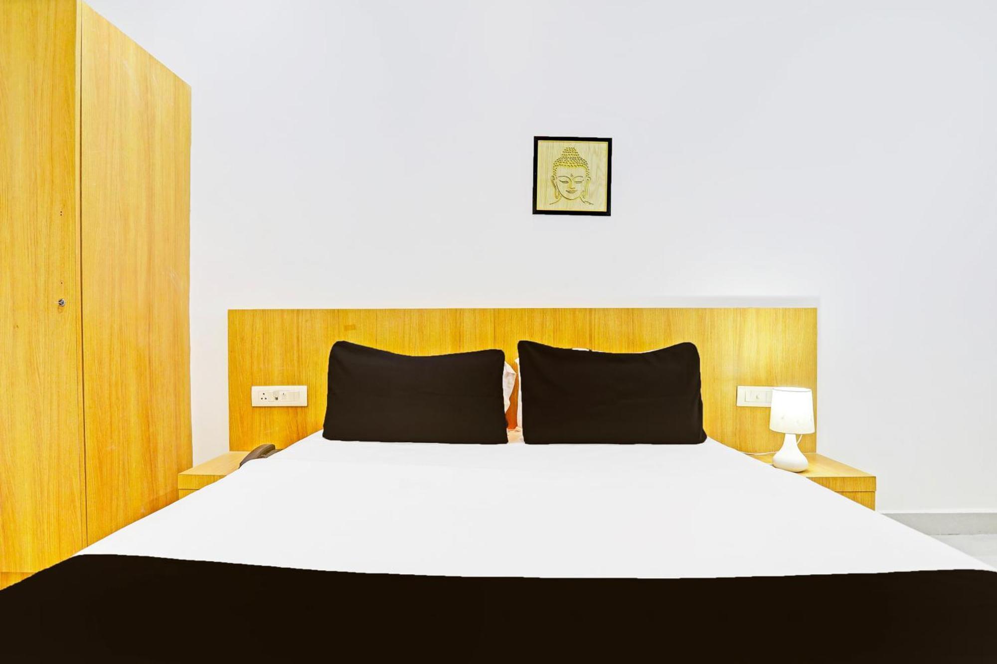 Super Hotel O Raipur Eksteriør billede