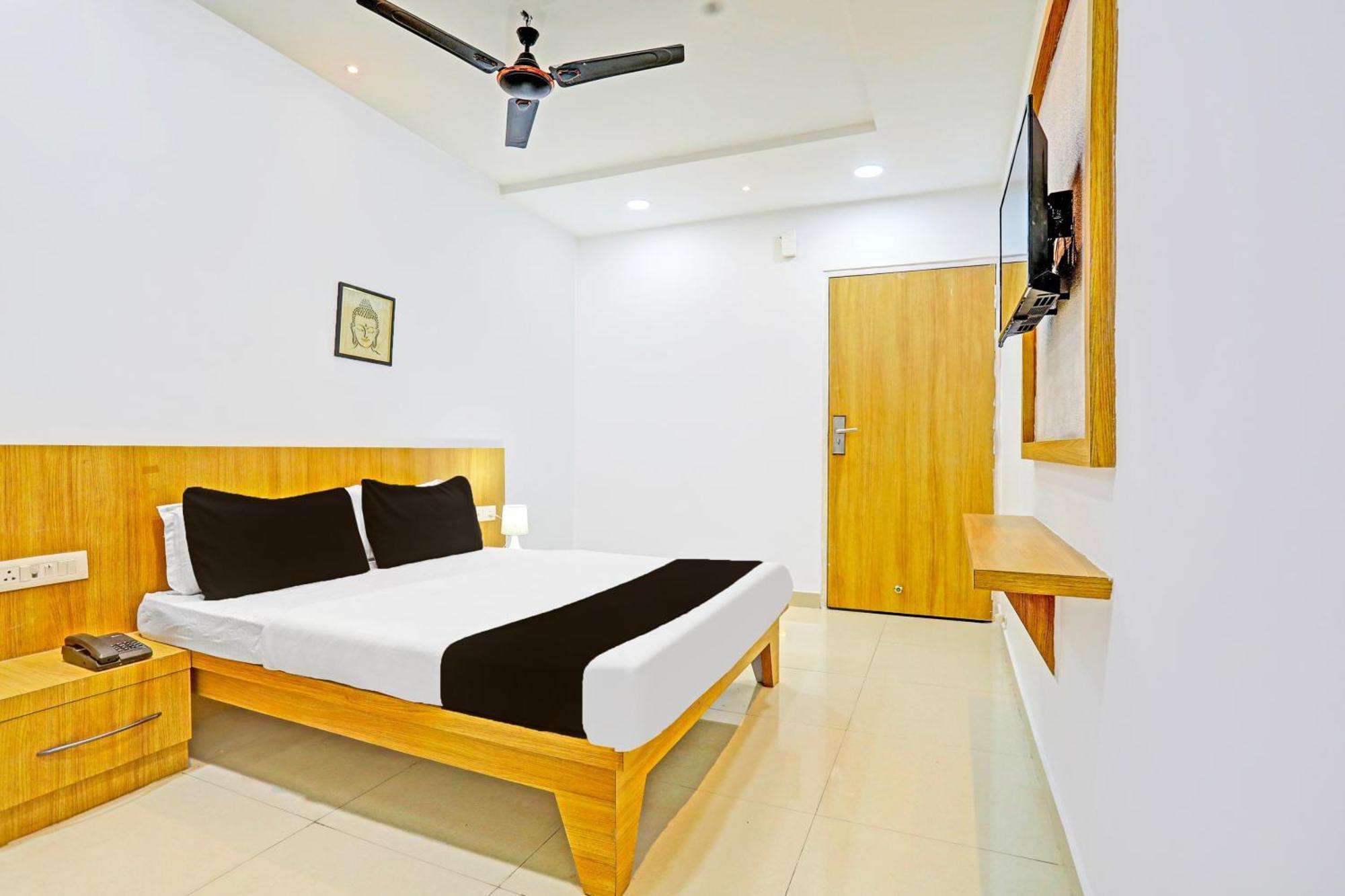 Super Hotel O Raipur Eksteriør billede
