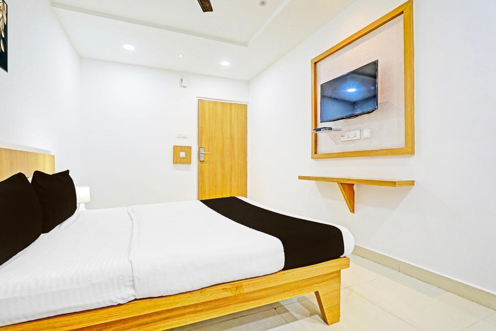 Super Hotel O Raipur Eksteriør billede